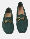 Εικόνα από Flat μονόχρωμα loafers με μεταλλική αγκράφα Πράσινο