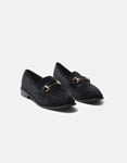 Εικόνα από Velvet flat loafers με μεταλλική αγκράφα Μαύρο